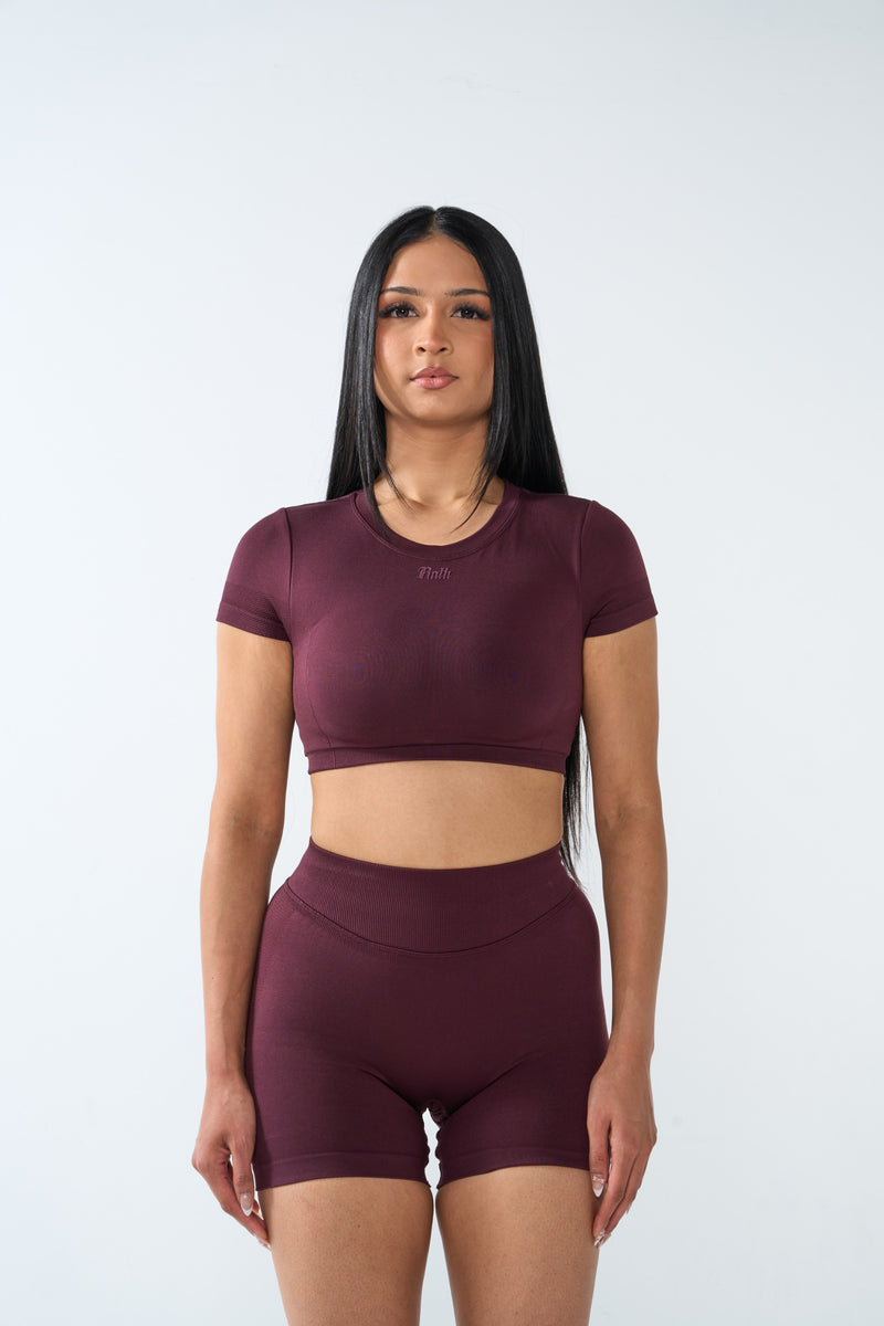 Rath Crew Axis Crop Compression in Obsidian Plum