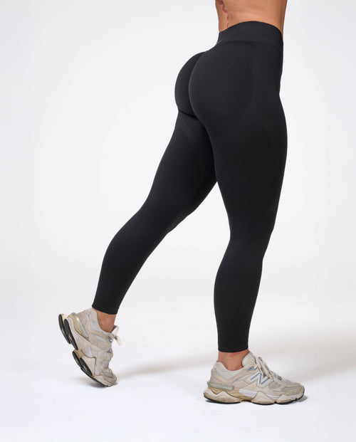 Rath Crew Coreform Seamless Sculpting Leggings in Shadow Black